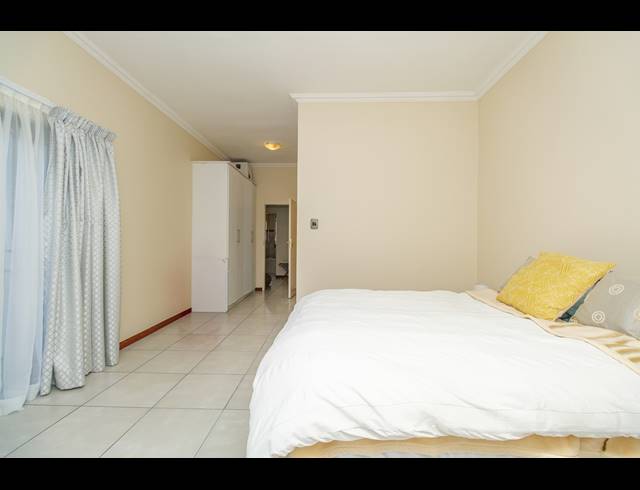 2 BEDROOM APARTMENT FOR SALE IN PARKVIEW